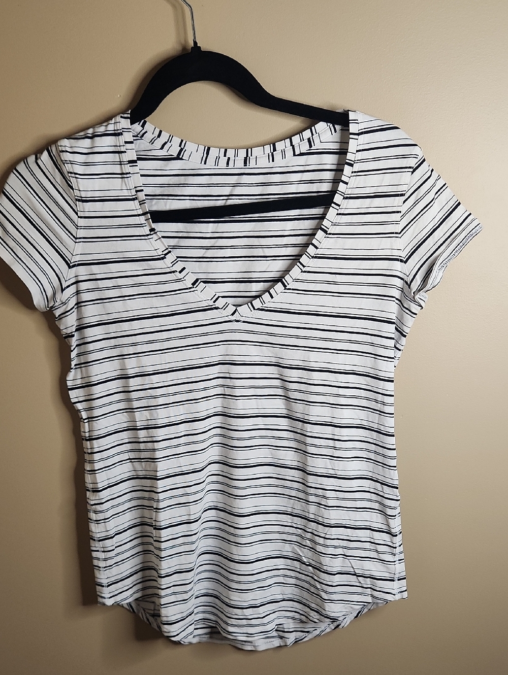 lululemon Love Tee V-Neck In White With Black Stripes.  Est. Size 4.